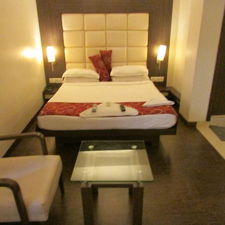 Hotel Mourya Residency Thane Dış mekan fotoğraf