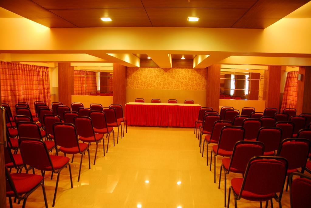 Hotel Mourya Residency Thane Dış mekan fotoğraf