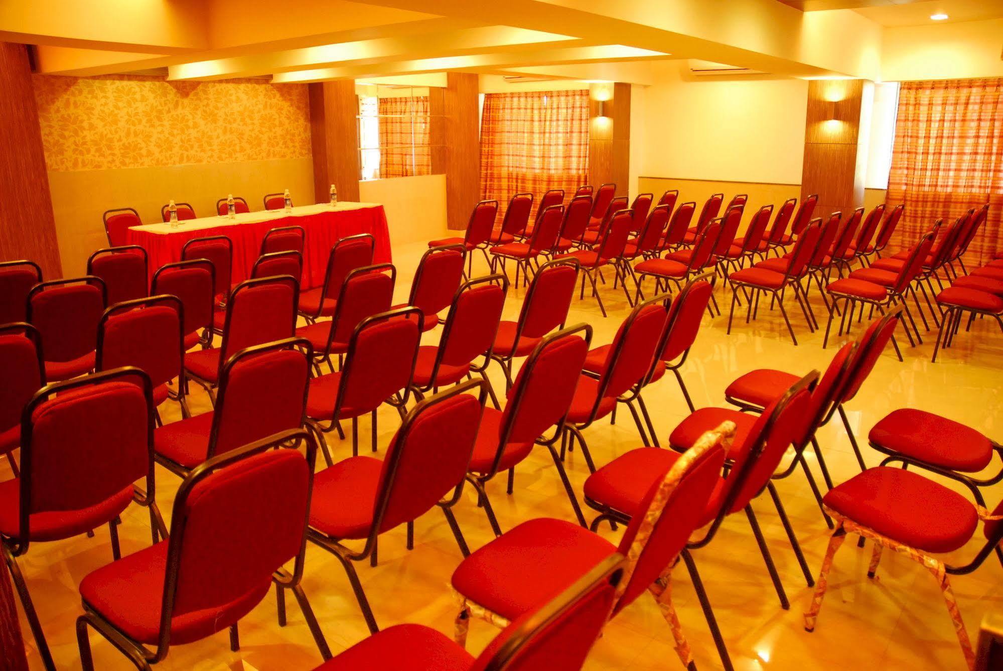 Hotel Mourya Residency Thane Dış mekan fotoğraf