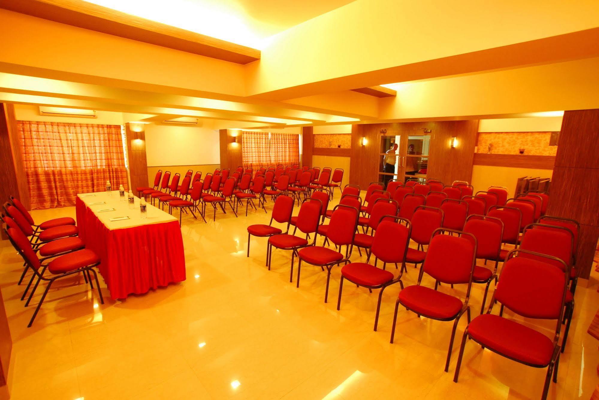 Hotel Mourya Residency Thane Dış mekan fotoğraf