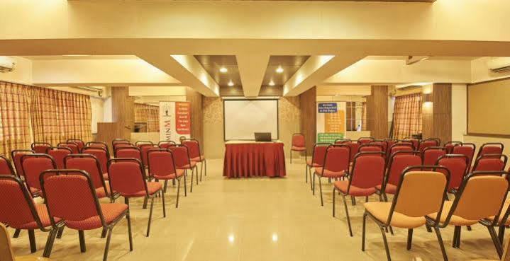Hotel Mourya Residency Thane Dış mekan fotoğraf